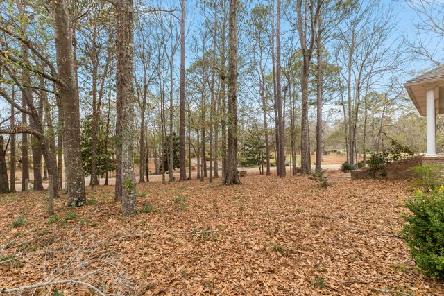 32 Le Grande, Hattiesburg, MS 39402