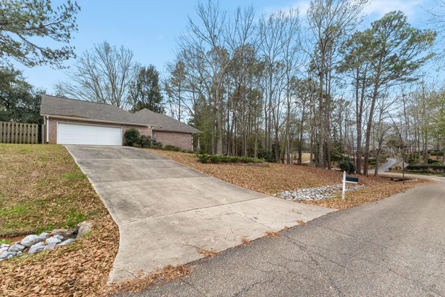 32 Le Grande, Hattiesburg, MS 39402