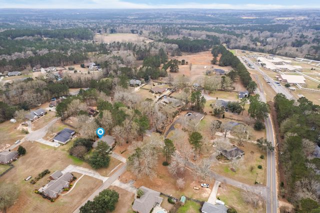 32 Le Grande, Hattiesburg, MS 39402