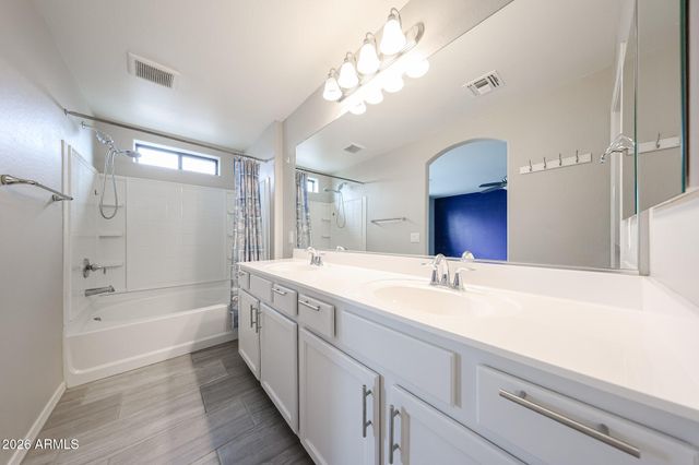 5225 E ENID Avenue 124, Mesa, AZ 85206