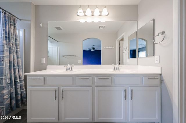 5225 E ENID Avenue 124, Mesa, AZ 85206