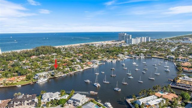 1313 E Lake Drive, Fort Lauderdale, FL 33316