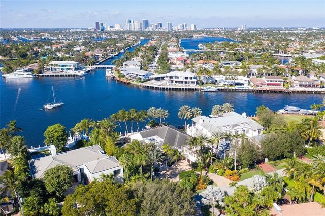 1313 E Lake Drive, Fort Lauderdale, FL 33316
