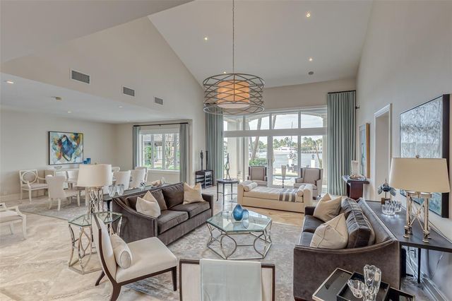 1313 E Lake Drive, Fort Lauderdale, FL 33316