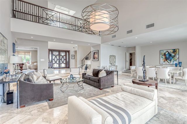 1313 E Lake Drive, Fort Lauderdale, FL 33316