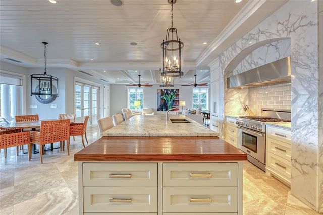 1313 E Lake Drive, Fort Lauderdale, FL 33316