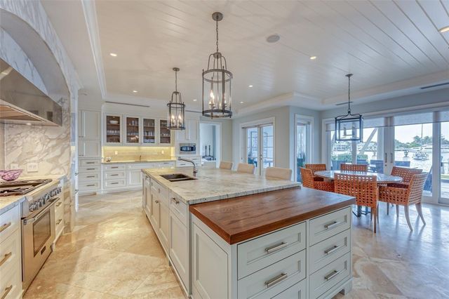 1313 E Lake Drive, Fort Lauderdale, FL 33316