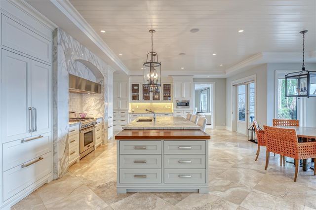 1313 E Lake Drive, Fort Lauderdale, FL 33316