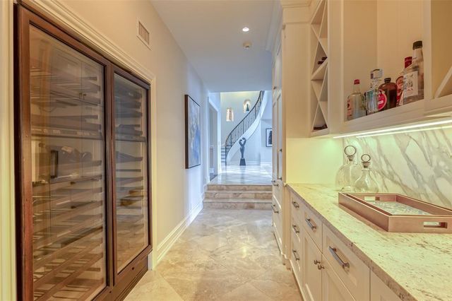 1313 E Lake Drive, Fort Lauderdale, FL 33316