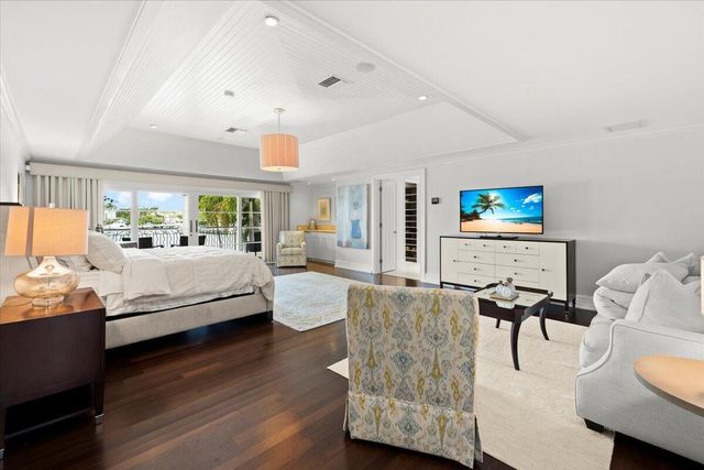 1313 E Lake Drive, Fort Lauderdale, FL 33316