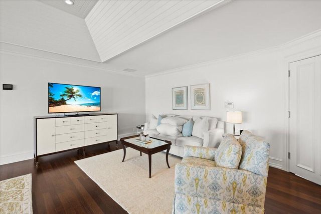 1313 E Lake Drive, Fort Lauderdale, FL 33316