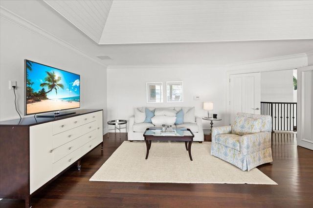 1313 E Lake Drive, Fort Lauderdale, FL 33316
