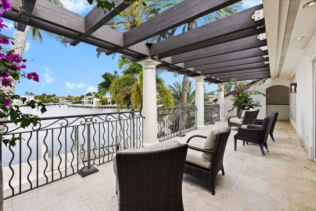 1313 E Lake Drive, Fort Lauderdale, FL 33316