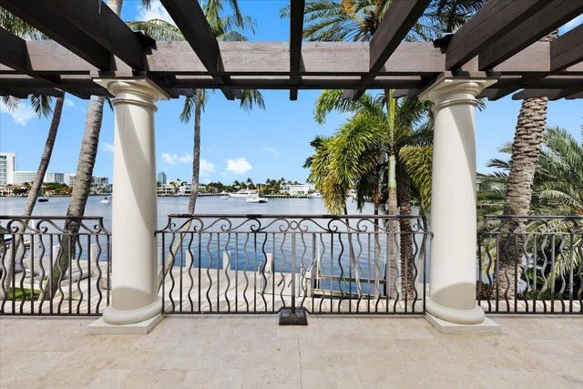 1313 E Lake Drive, Fort Lauderdale, FL 33316