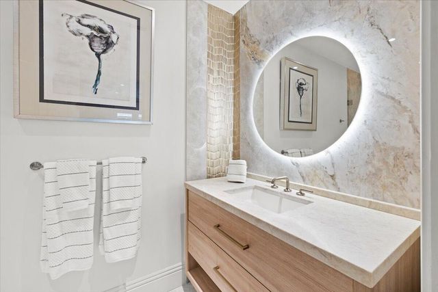1313 E Lake Drive, Fort Lauderdale, FL 33316