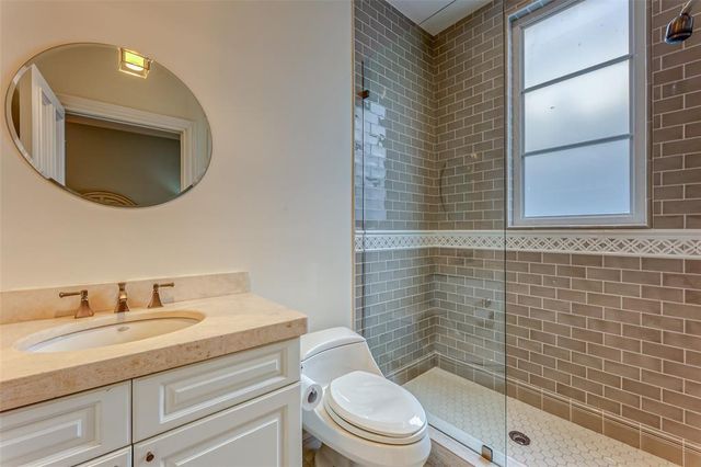 1313 E Lake Drive, Fort Lauderdale, FL 33316