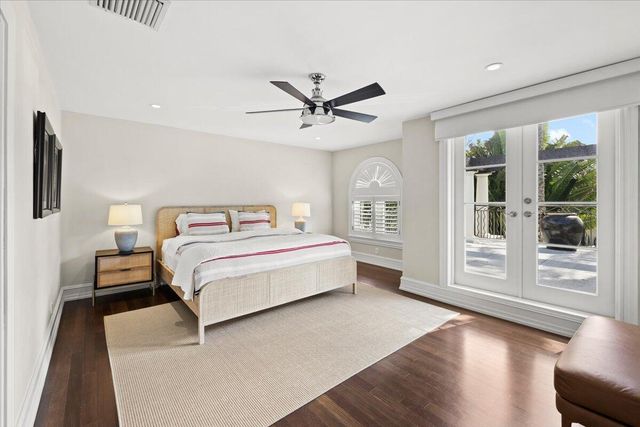 1313 E Lake Drive, Fort Lauderdale, FL 33316