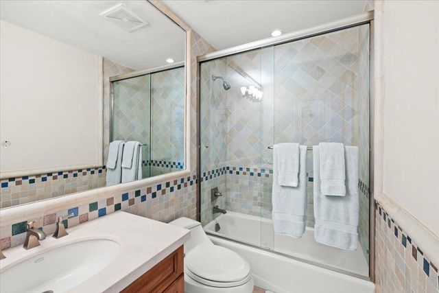 1313 E Lake Drive, Fort Lauderdale, FL 33316