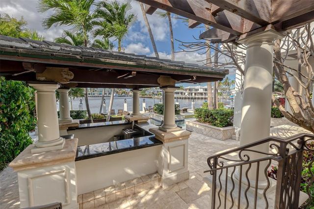 1313 E Lake Drive, Fort Lauderdale, FL 33316