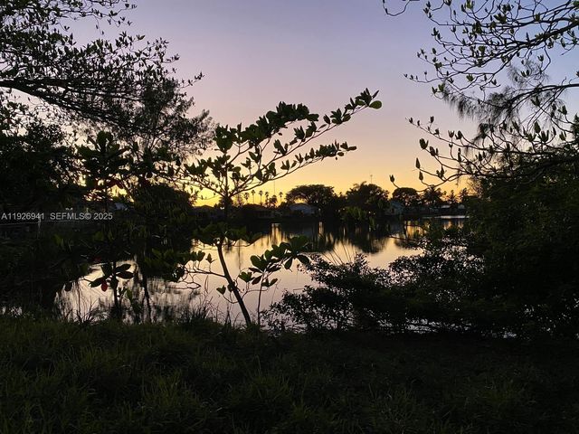 0 SW 10th Ave, Hallandale Beach, FL 33009