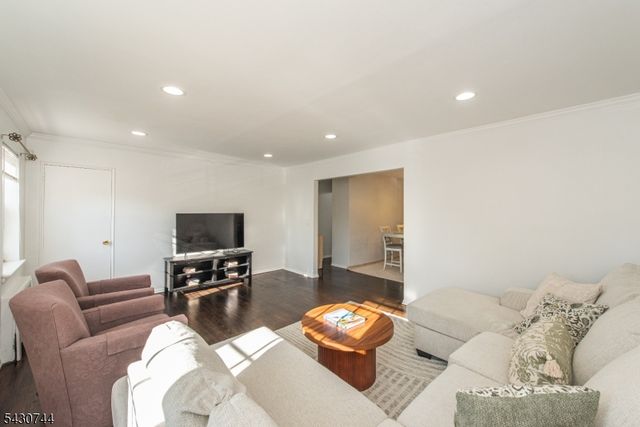 15 Wedgewood Drive 85, Verona Twp., NJ 07044