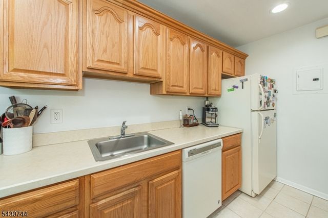 15 Wedgewood Drive 85, Verona Twp., NJ 07044