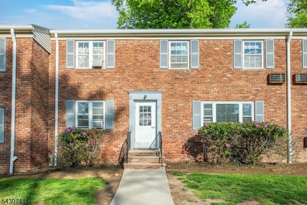 15 Wedgewood Drive 85, Verona Twp., NJ 07044