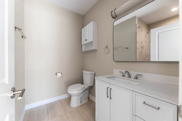 3031 W WARREN Boulevard, Chicago, IL 60612