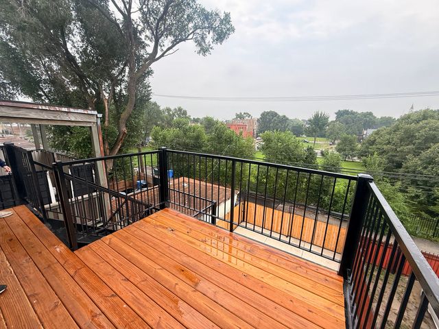 3031 W WARREN Boulevard, Chicago, IL 60612