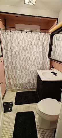 27 Suffolk Ave, Dartmouth, MA 02747