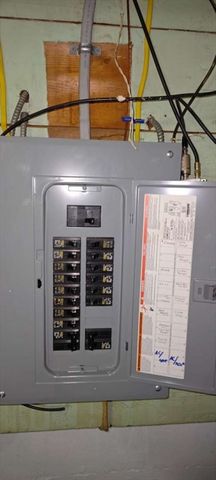 27 Suffolk Ave, Dartmouth, MA 02747