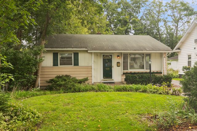 139 N Hager Avenue, Barrington, IL 60010