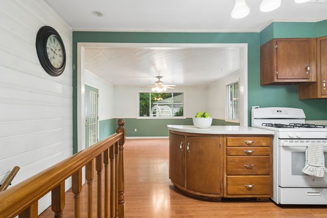 139 N Hager Avenue, Barrington, IL 60010