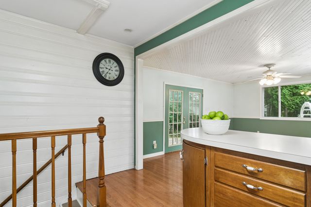 139 N Hager Avenue, Barrington, IL 60010