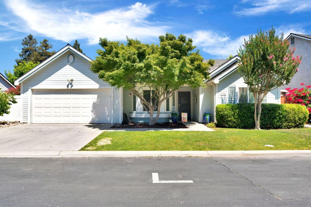 Image 1 of property listing at 8735 Cedar # 132, Fresno, CA 93720