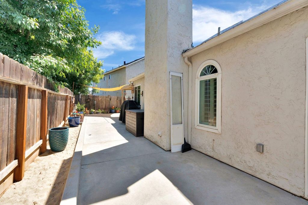 Image 27 of property listing at 8735 Cedar # 132, Fresno, CA 93720