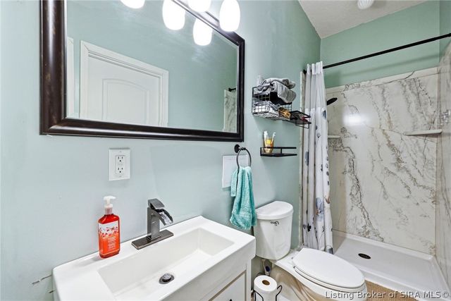 12223 Cole Road, Marysville, IN 47171