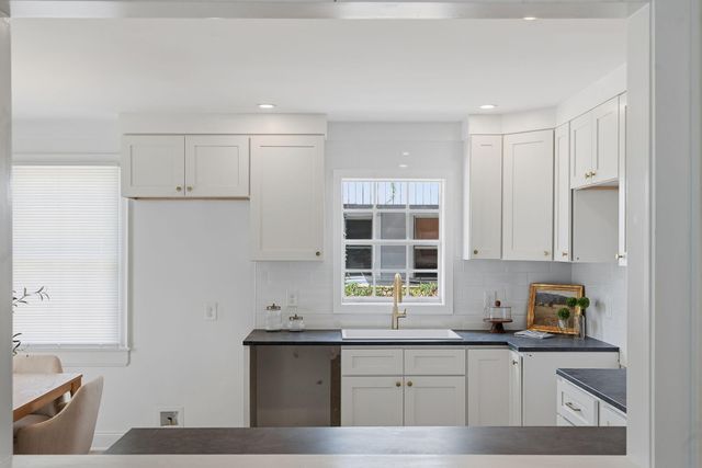 2129 Thornlee Drive, North Charleston, SC 29405