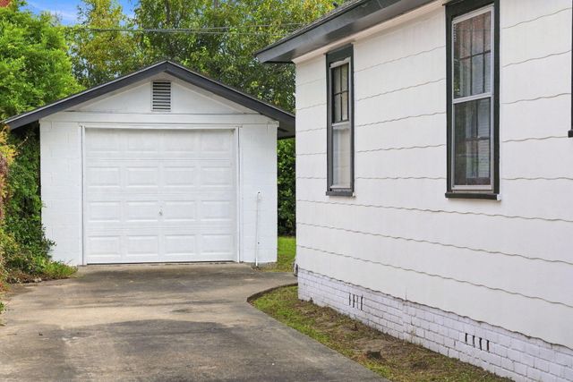 2129 Thornlee Drive, North Charleston, SC 29405