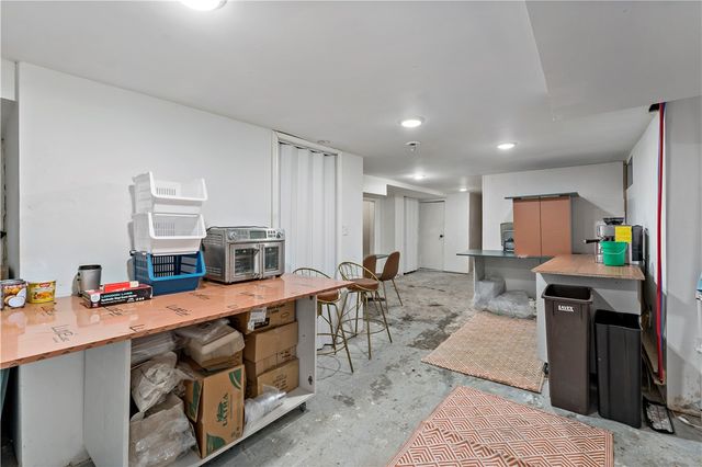 848 Duss Ave, Ambridge, PA 15003