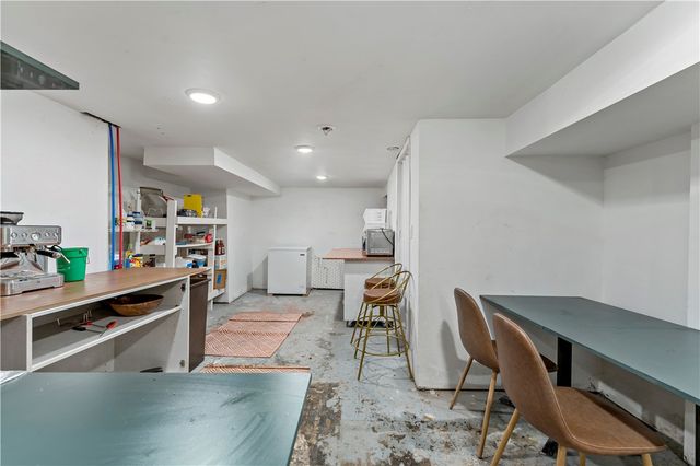 848 Duss Ave, Ambridge, PA 15003