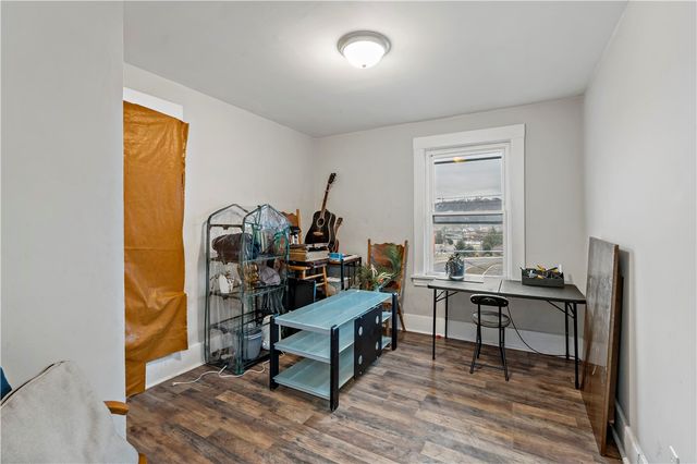 848 Duss Ave, Ambridge, PA 15003