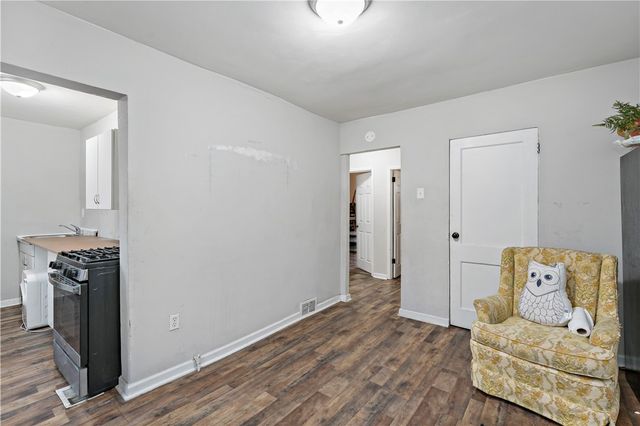 848 Duss Ave, Ambridge, PA 15003