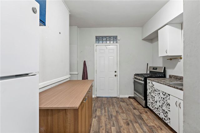 848 Duss Ave, Ambridge, PA 15003