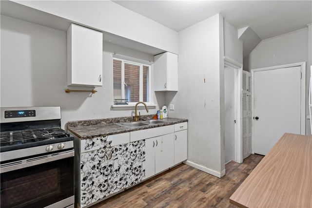 848 Duss Ave, Ambridge, PA 15003