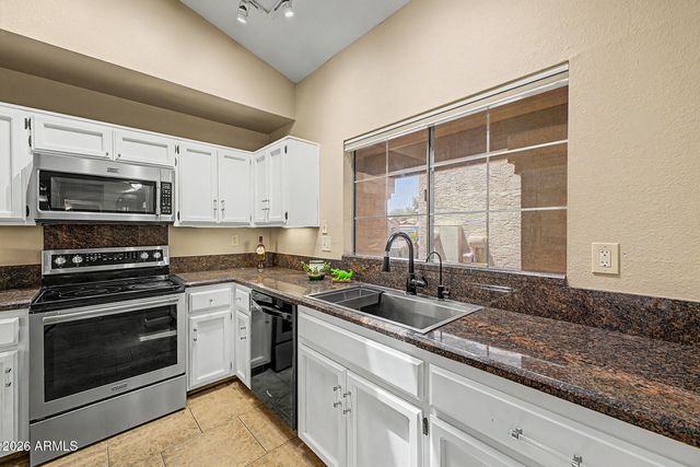 10405 N 65th Drive, Glendale, AZ 85302
