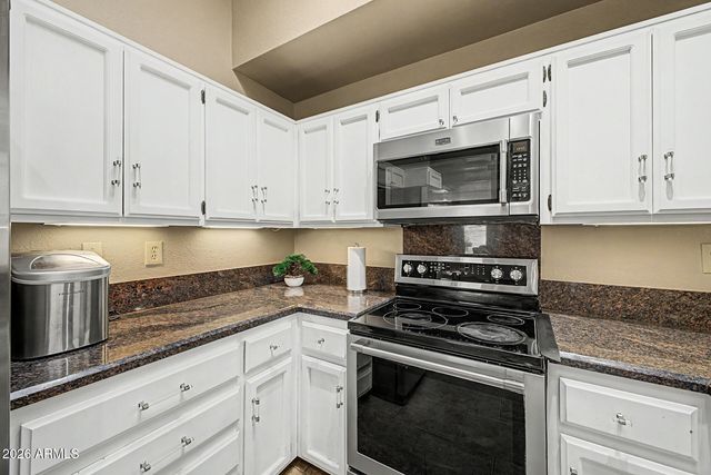 10405 N 65th Drive, Glendale, AZ 85302