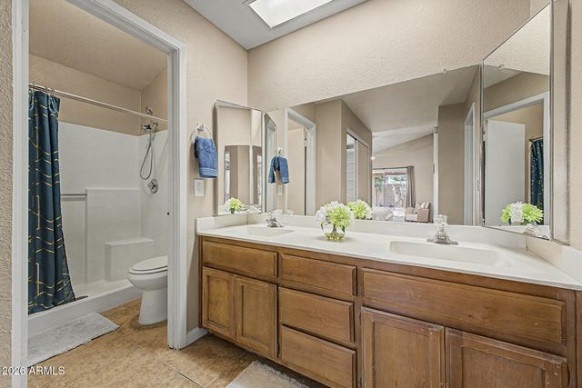 10405 N 65th Drive, Glendale, AZ 85302
