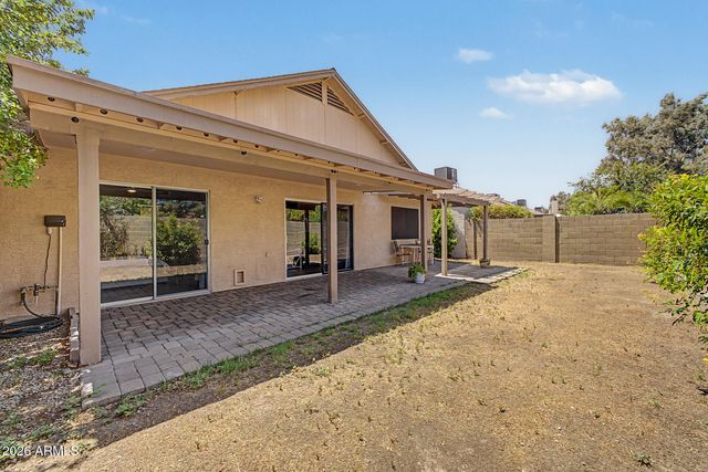 10405 N 65th Drive, Glendale, AZ 85302