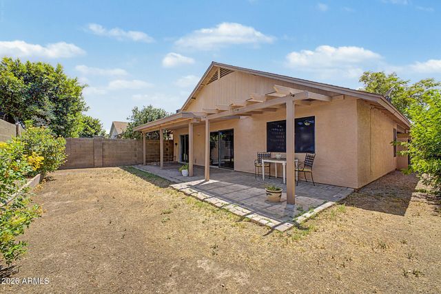10405 N 65th Drive, Glendale, AZ 85302